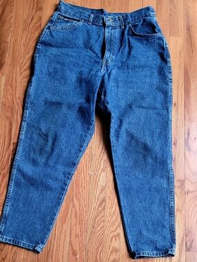 CHIC.  Relaxed Fit Dark Blue Denim  Jeans  Size 16 P.